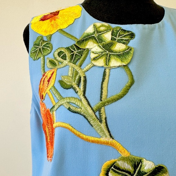 Oscar De La Renta
Nasturtium Embroidered Sleeveless Mini Shift Dress - Picture 8 of 13
